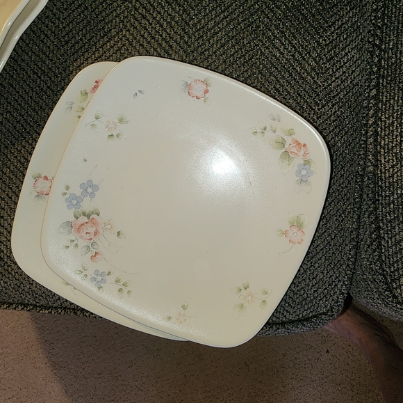 PFALTZGRAFF TEA ROSE LUNCHEON PLATES SET OF 2 - Picture 2 of 2